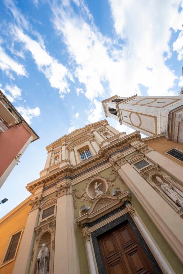 Spacious And Bright Flat Close To The : Heart Of Old Appartamento *