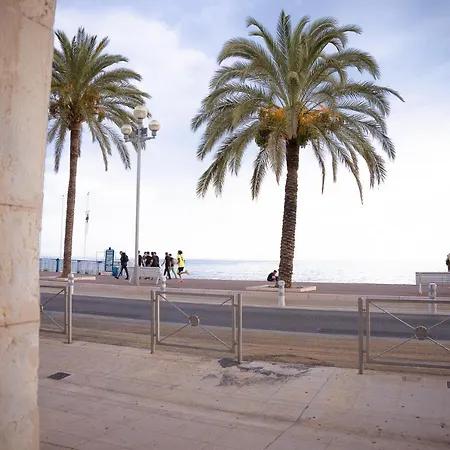 Spacious And Bright Flat Close To The Beach : Heart Of Old Nice Exterior photo