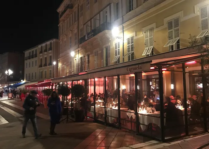 Spacious And Bright Flat Close To The Beach : Heart Of Old Nice