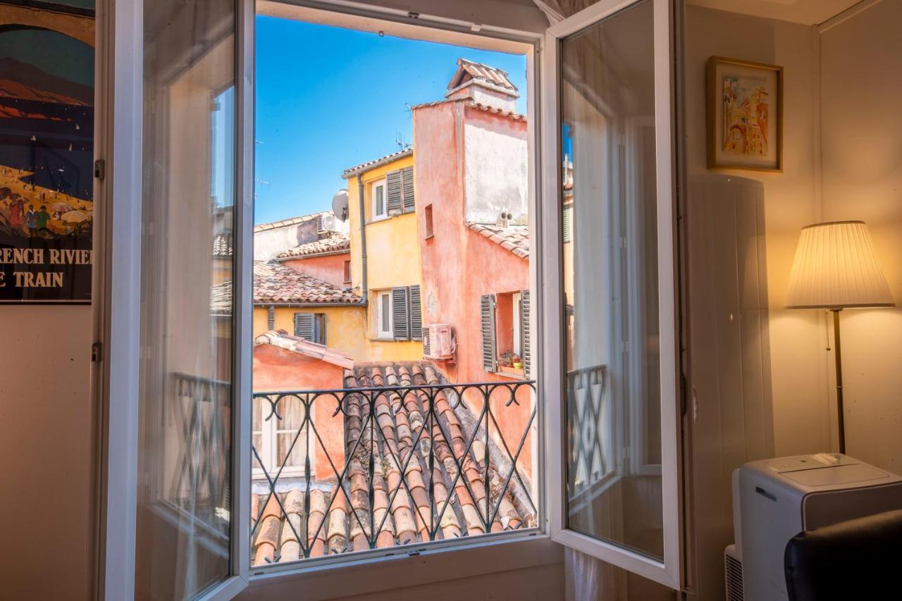 Spacious And Bright Flat Close To The : Heart Of Old Apartment *