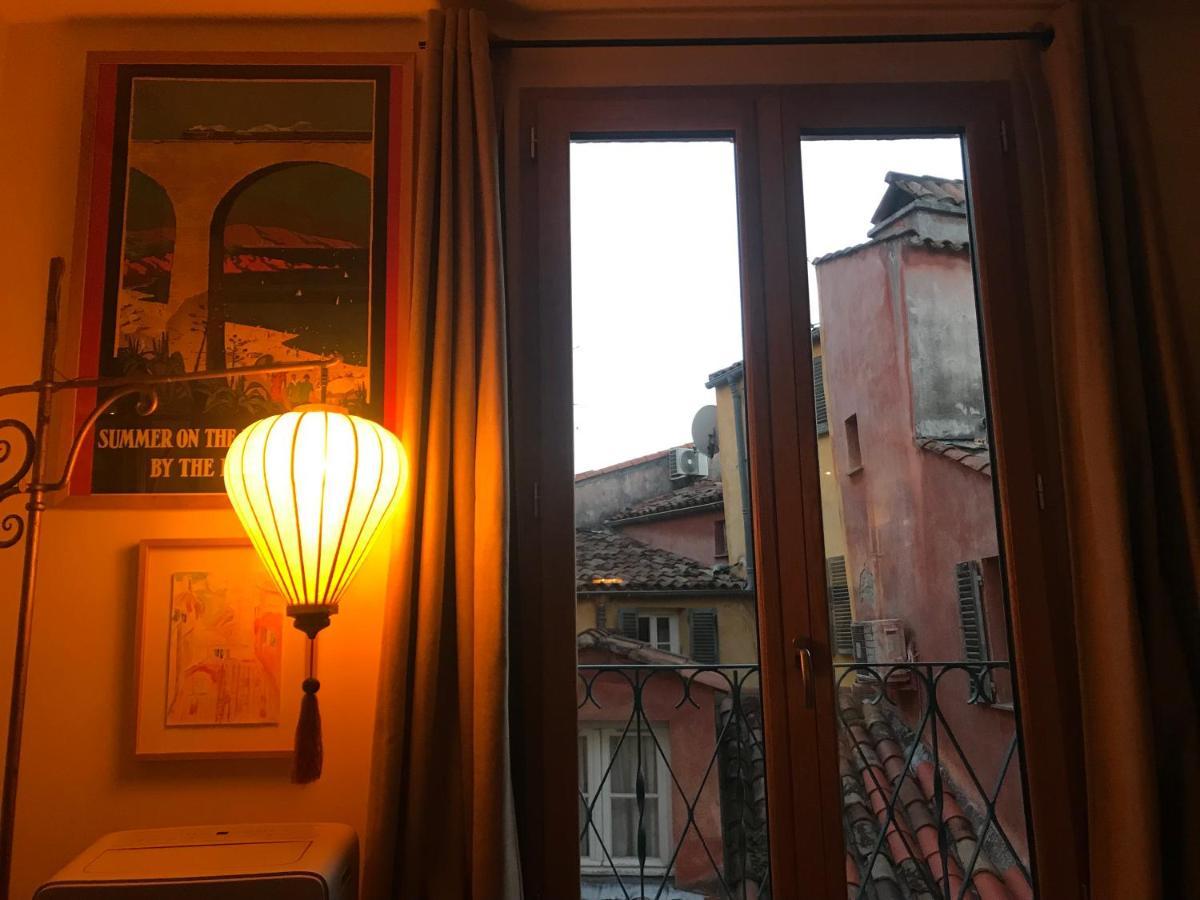 Spacious And Bright Flat Close To The : Heart Of Old Nice